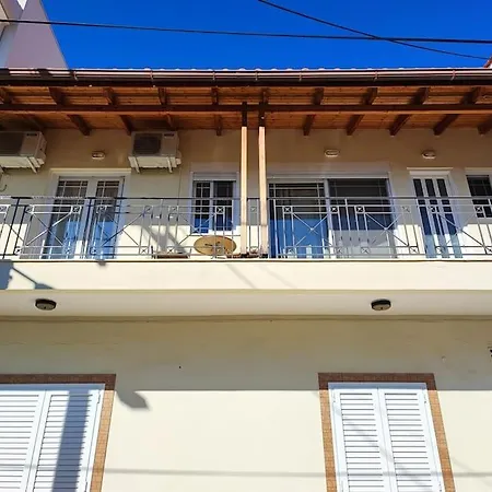 Patrastay ένα όμορφο και άνετο διαμέρισμα !!! Апартаменты